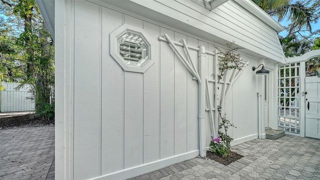 4712 HIGEL AVENUE, Sarasota, FL 34242