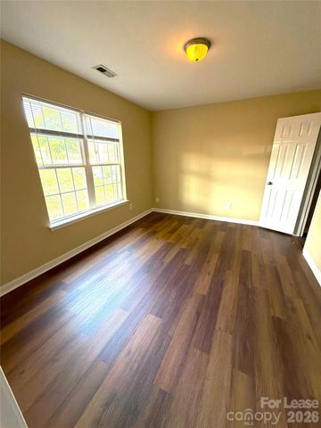 9329 Kendall Drive, Charlotte, NC 28214