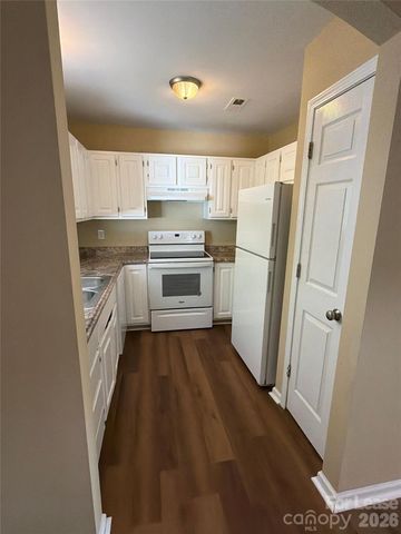 9329 Kendall Drive, Charlotte, NC 28214