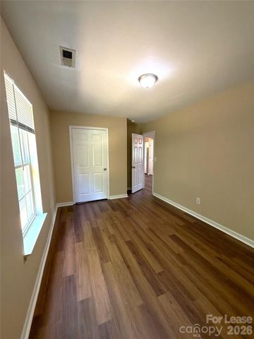 9329 Kendall Drive, Charlotte, NC 28214
