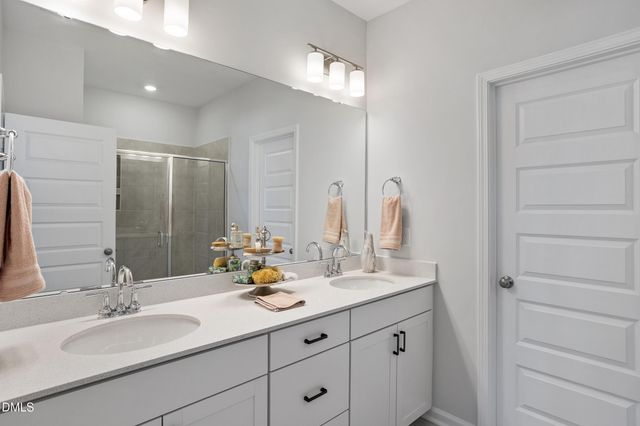 104 Chesapeake Commons Street 62, Garner, NC 27529