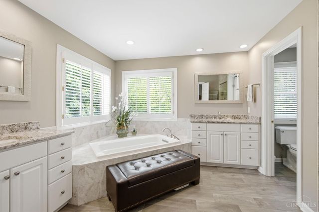 5564 Oak View Drive, Hamilton Twp, OH 45039