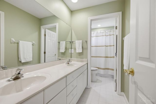 5564 Oak View Drive, Hamilton Twp, OH 45039