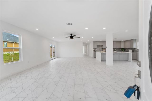 311 Road 51021, Cleveland, TX 77327
