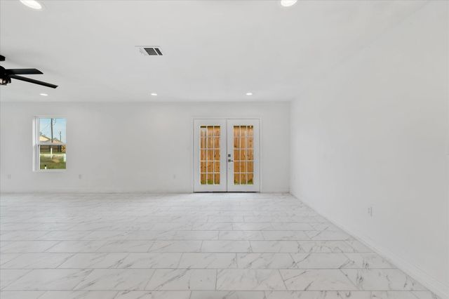 311 Road 51021, Cleveland, TX 77327
