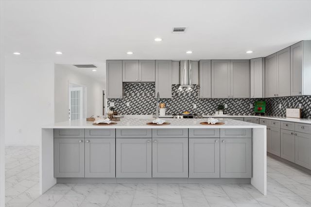 311 Road 51021, Cleveland, TX 77327