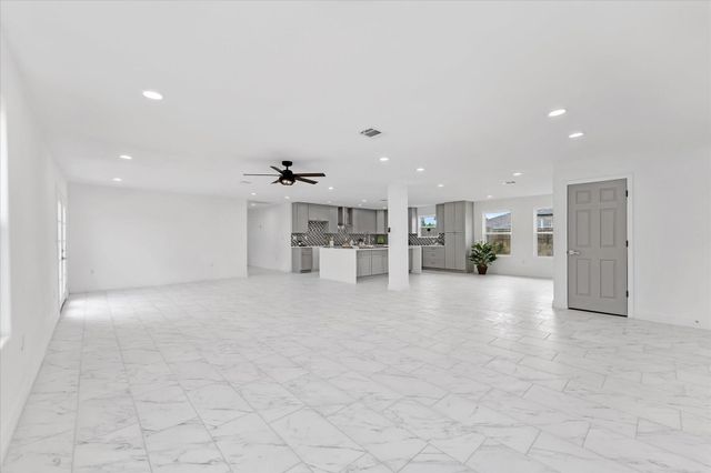 311 Road 51021, Cleveland, TX 77327