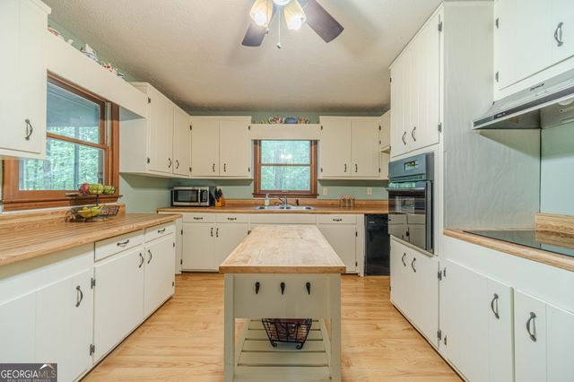 3661 Pennington Drive SE, Conyers, GA 30013