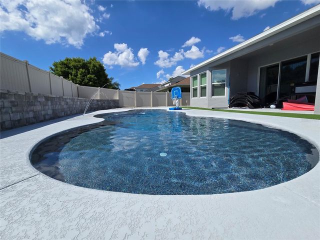 863 W BAYSHORE DRIVE, Tarpon Springs, FL 34689