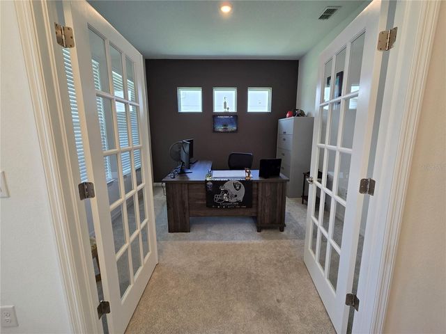 863 W BAYSHORE DRIVE, Tarpon Springs, FL 34689