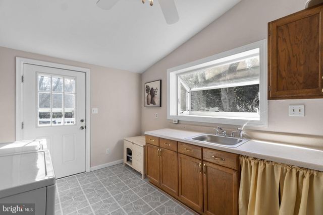 8421 OLD FREDERICK RD, Ellicott City, MD 21043