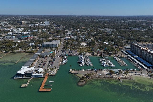 240 PRESIDENT STREET, Dunedin, FL 34698