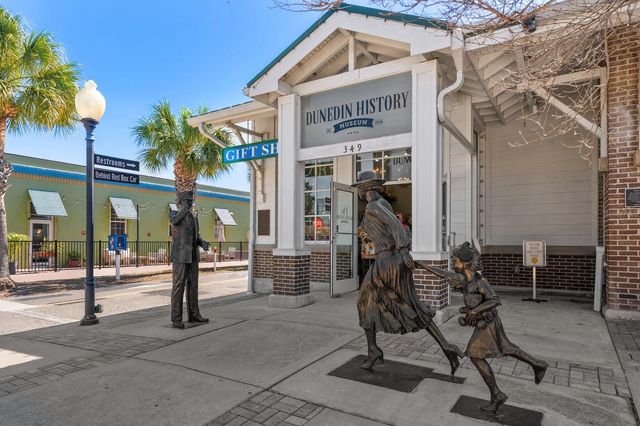 240 PRESIDENT STREET, Dunedin, FL 34698