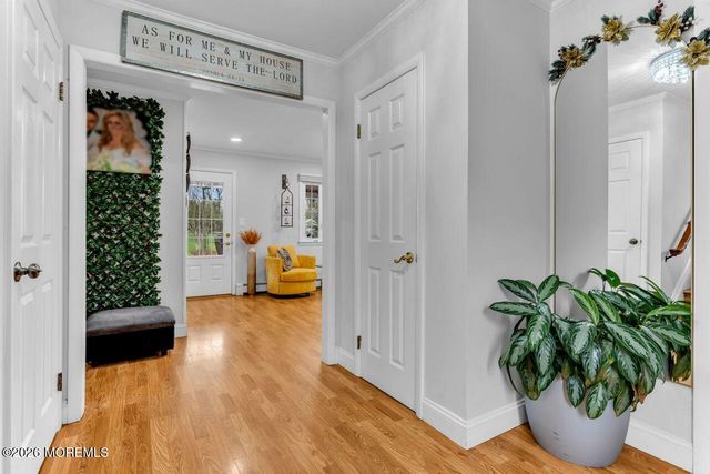 5 Travis Court, Monroe, NJ 08831