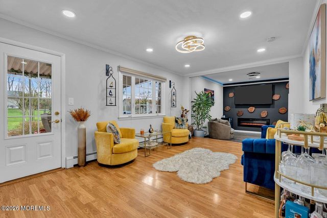 5 Travis Court, Monroe, NJ 08831