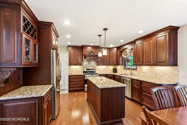 62 Heritage Drive, Howell, NJ 07731