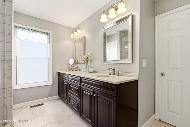62 Heritage Drive, Howell, NJ 07731