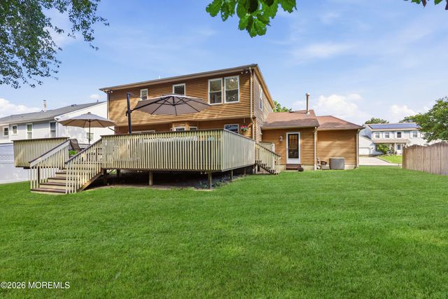 62 Heritage Drive, Howell, NJ 07731