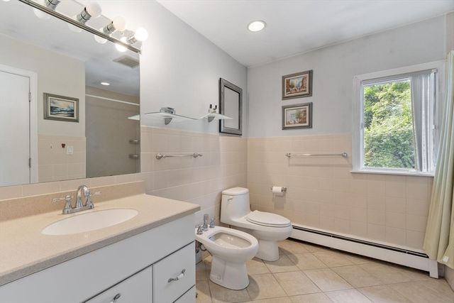 81 Goodale St, Peabody, MA 01960