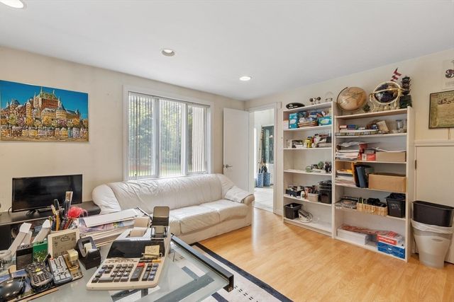 81 Goodale St, Peabody, MA 01960