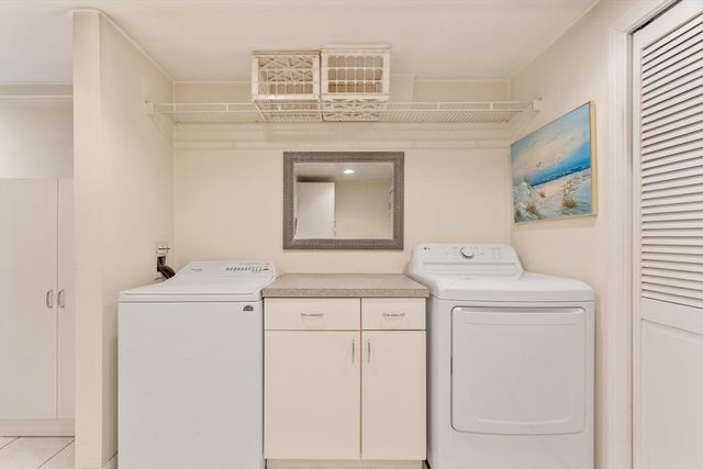 81 Goodale St, Peabody, MA 01960