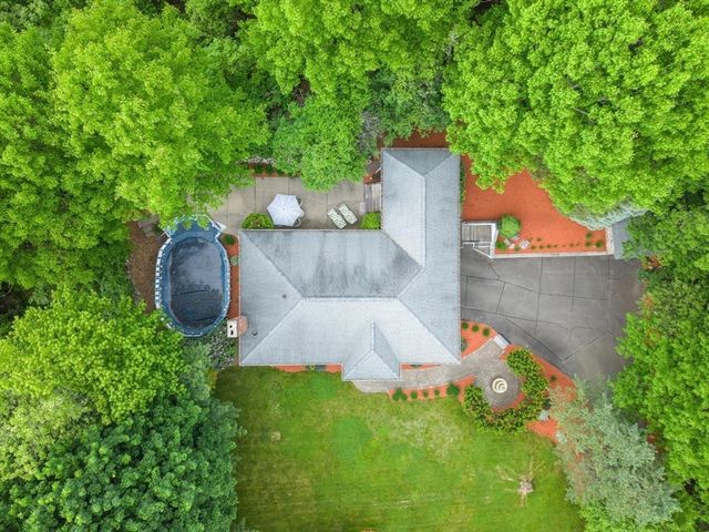 81 Goodale St, Peabody, MA 01960