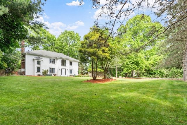 81 Goodale St, Peabody, MA 01960