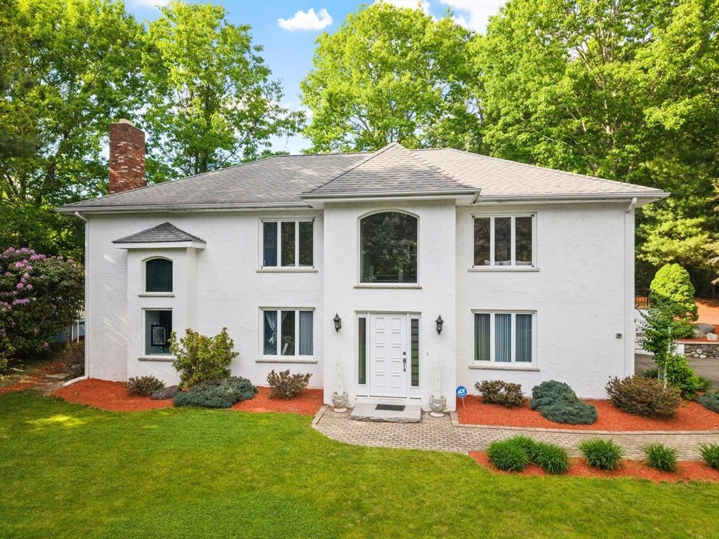 81 Goodale St, Peabody, MA 01960