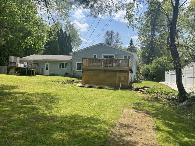 46 Larchwood Drive, Perinton, NY 14534