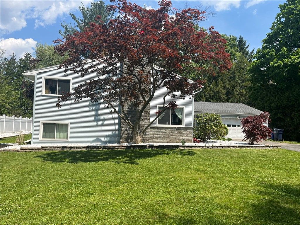 46 Larchwood Drive, Perinton, NY 14534