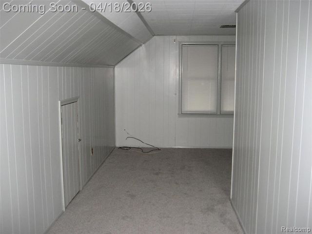 25613 Powers Avenue, Dearborn Heights, MI 48125