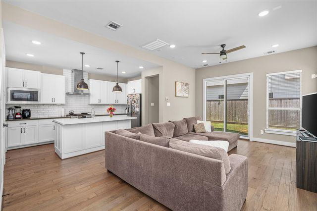 2609 Paul Quinn Street, Houston, TX 77091