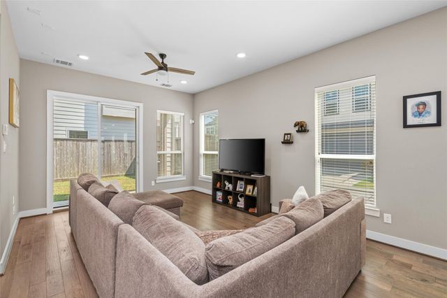 2609 Paul Quinn Street, Houston, TX 77091