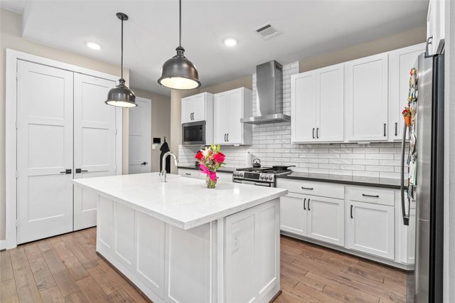 2609 Paul Quinn Street, Houston, TX 77091