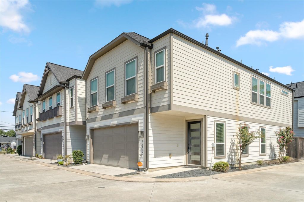 2609 Paul Quinn Street, Houston, TX 77091