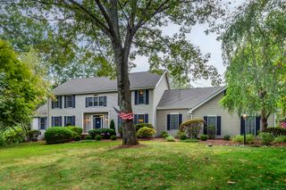 32 Sail Harbour Drive, New Fairfield, CT 06812