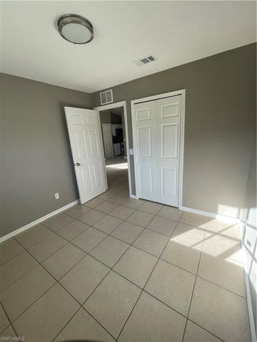 4718 28th ST SW, Lehigh Acres, FL 33973