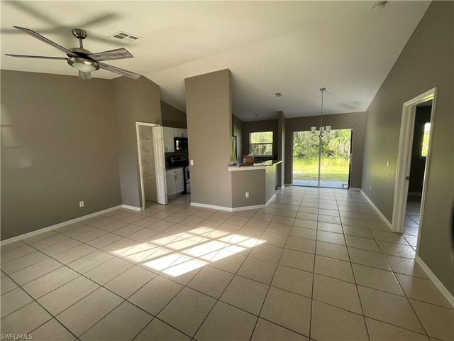 4718 28th ST SW, Lehigh Acres, FL 33973