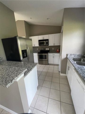 4718 28th ST SW, Lehigh Acres, FL 33973