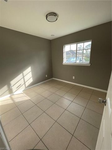 4718 28th ST SW, Lehigh Acres, FL 33973