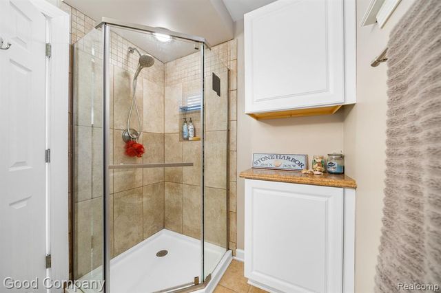 816 W 13 Mile Road, Royal Oak, MI 48073