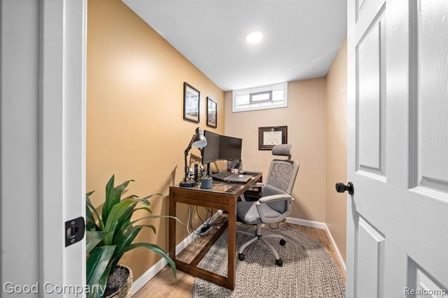 816 W 13 Mile Road, Royal Oak, MI 48073