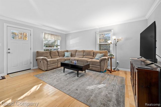 816 W 13 Mile Road, Royal Oak, MI 48073