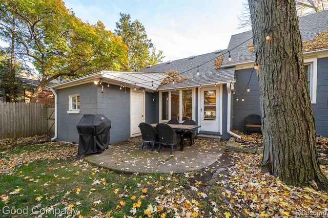 816 W 13 Mile Road, Royal Oak, MI 48073