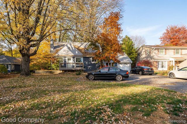 816 W 13 Mile Road, Royal Oak, MI 48073