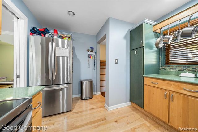 816 W 13 Mile Road, Royal Oak, MI 48073