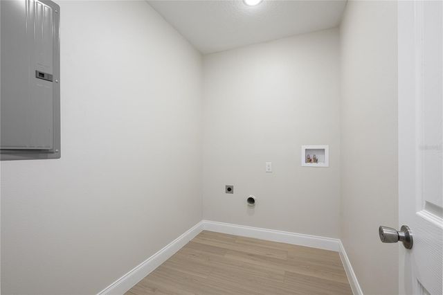 504 E HOWRY AVENUE, Deland, FL 32724