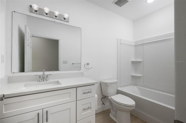 504 E HOWRY AVENUE, Deland, FL 32724