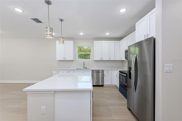 504 E HOWRY AVENUE, Deland, FL 32724