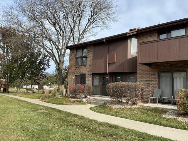 9026 N Park Plaza COURT, Brown Deer, WI 53223